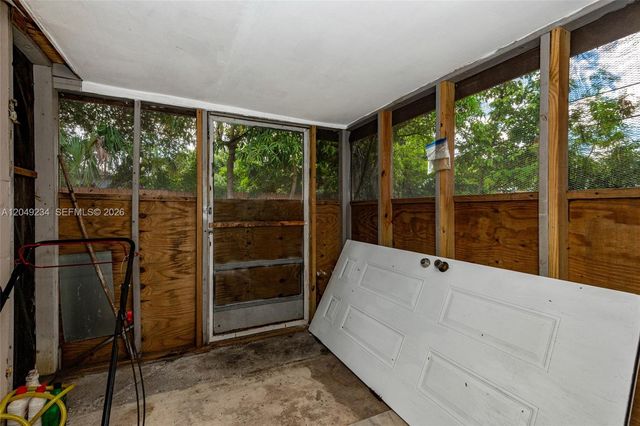 3260 NW 179th St, Miami Gardens, FL 33056