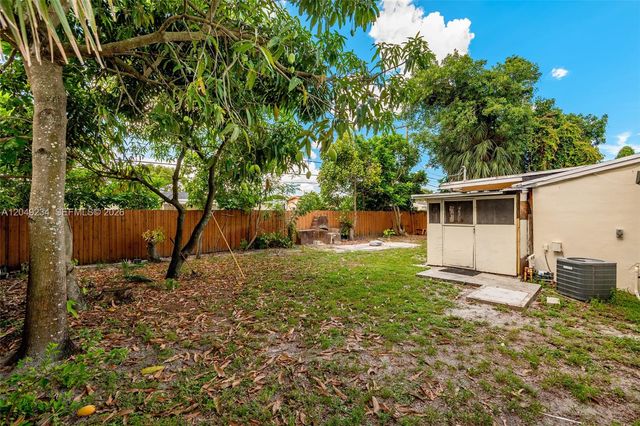 3260 NW 179th St, Miami Gardens, FL 33056