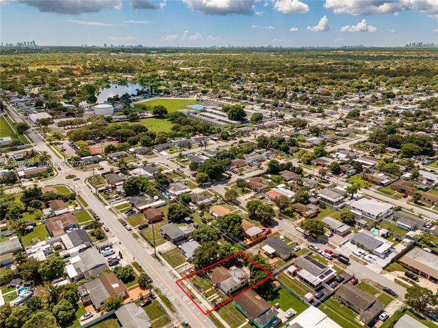 3260 NW 179th St, Miami Gardens, FL 33056