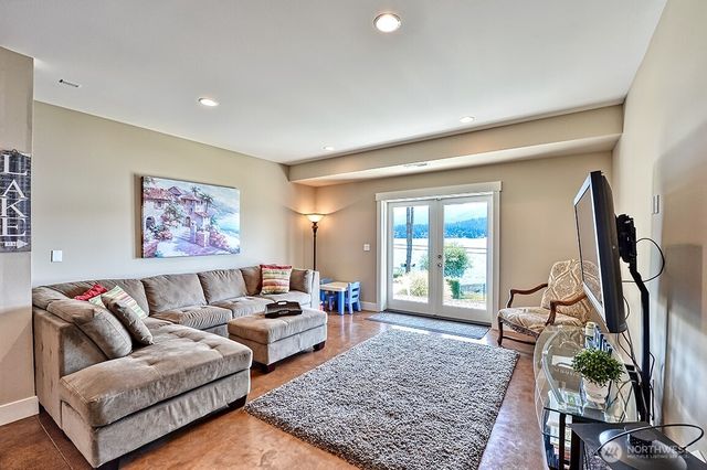 3042 Northshore Road, Bellingham, WA 98226