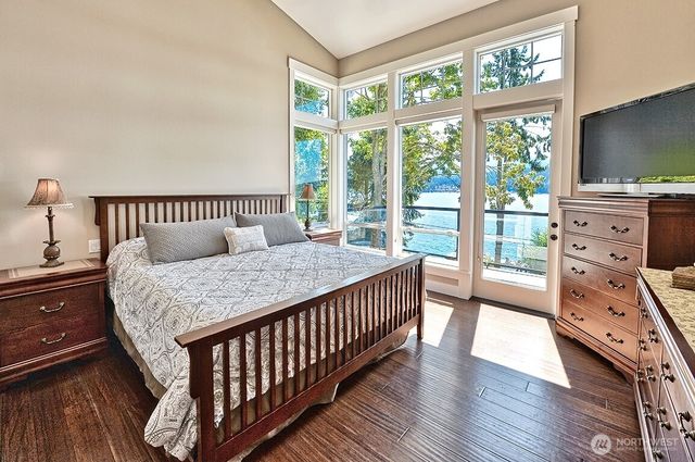 3042 Northshore Road, Bellingham, WA 98226
