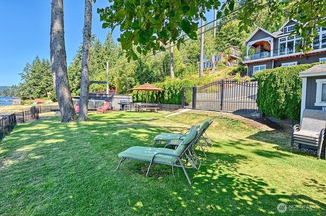 3042 Northshore Road, Bellingham, WA 98226