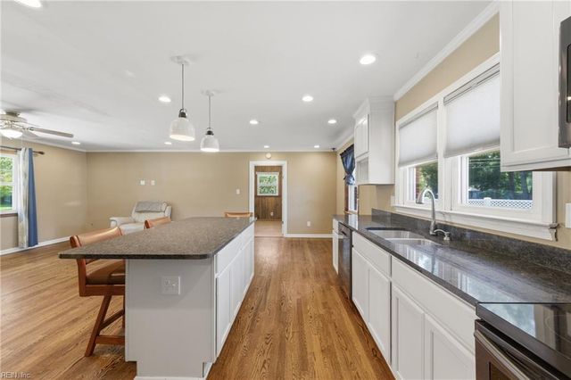 26 Prince William RD, Newport News, VA 23608