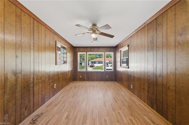 26 Prince William RD, Newport News, VA 23608
