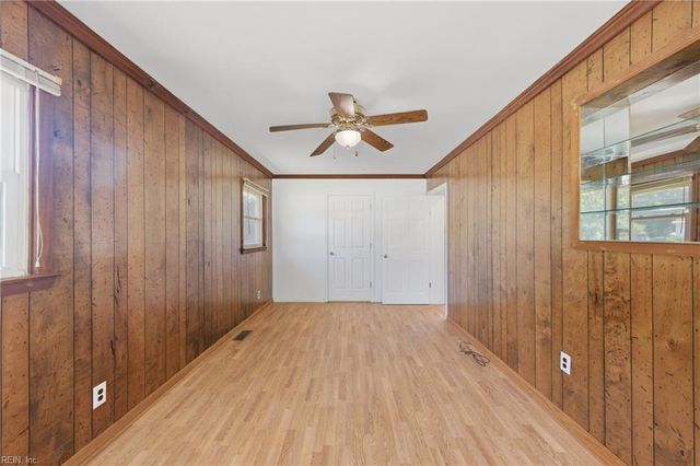 26 Prince William RD, Newport News, VA 23608