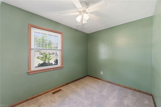26 Prince William RD, Newport News, VA 23608