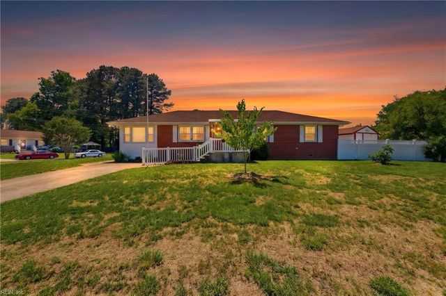 26 Prince William RD, Newport News, VA 23608