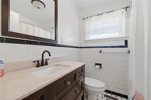 26 Prince William RD, Newport News, VA 23608