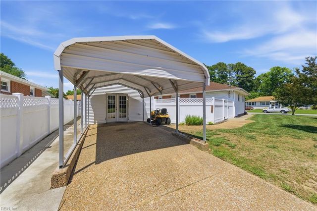 26 Prince William RD, Newport News, VA 23608