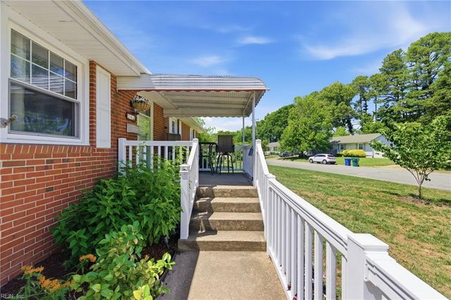 26 Prince William RD, Newport News, VA 23608