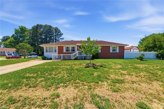 26 Prince William RD, Newport News, VA 23608