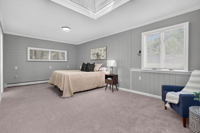 2 Highland Ave, Charlton, MA 01507