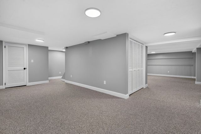 2 Highland Ave, Charlton, MA 01507