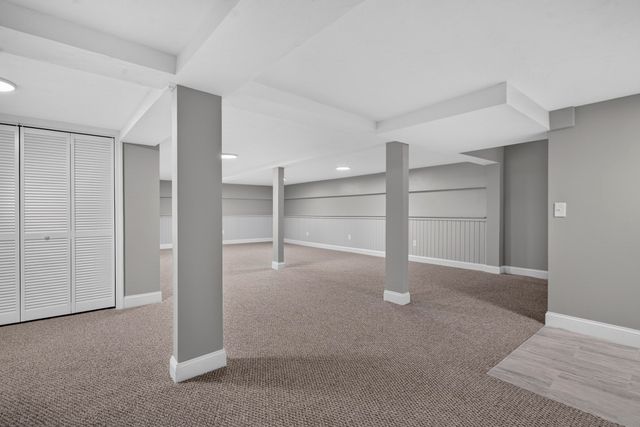 2 Highland Ave, Charlton, MA 01507