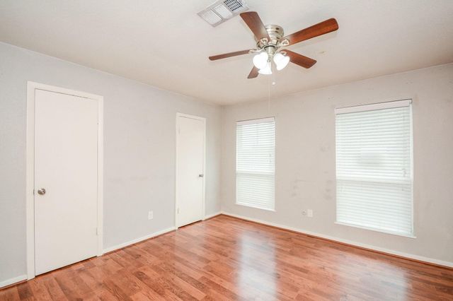1116 Murrayhill Drive 8, Houston, TX 77043