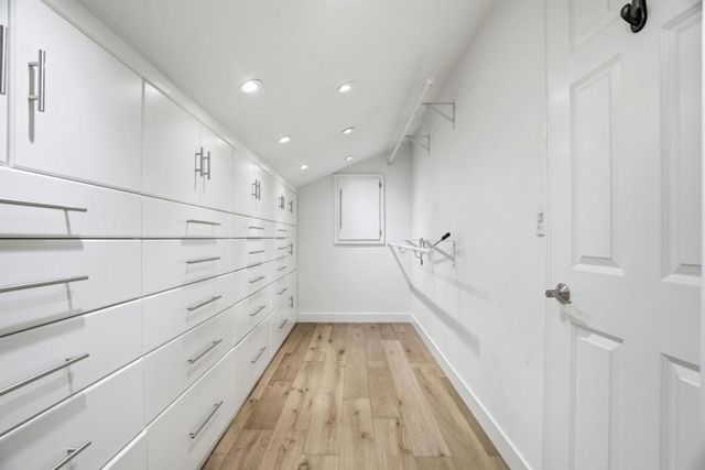 1851 Hull Avenue, Redwood City, CA 94061