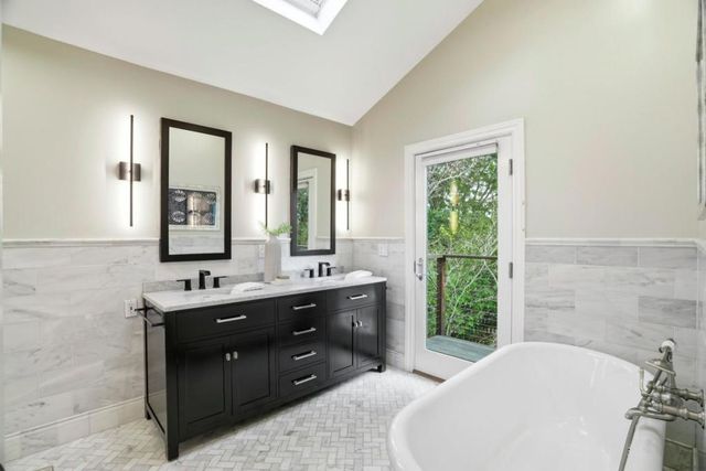 1851 Hull Avenue, Redwood City, CA 94061