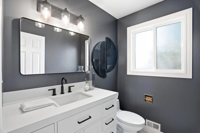 1851 Hull Avenue, Redwood City, CA 94061