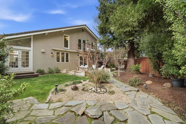 1851 Hull Avenue, Redwood City, CA 94061