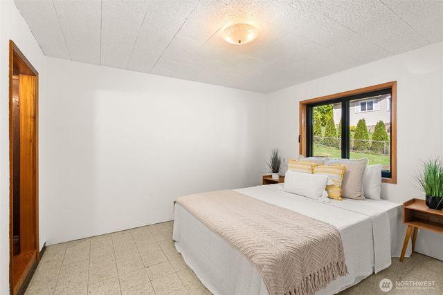 2426 S 142nd Street, Seatac, WA 98168