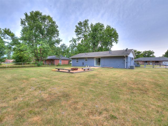 22 Linda Street, Kiefer, OK 74041