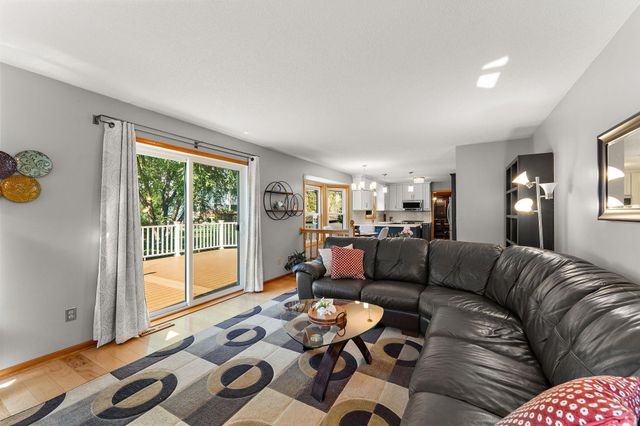 1946 Lochaven Alcove, Woodbury, MN 55125
