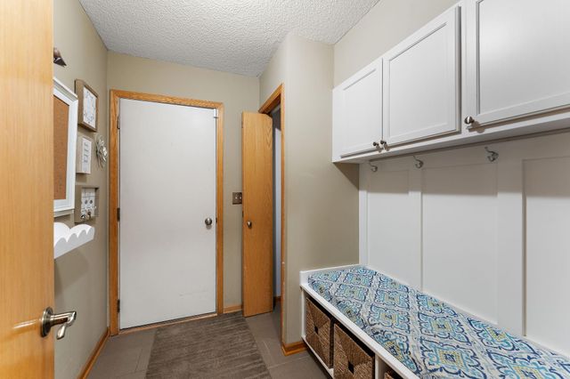1946 Lochaven Alcove, Woodbury, MN 55125