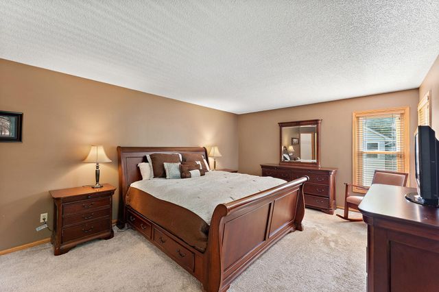 1946 Lochaven Alcove, Woodbury, MN 55125