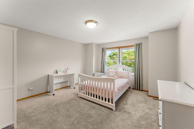 1946 Lochaven Alcove, Woodbury, MN 55125