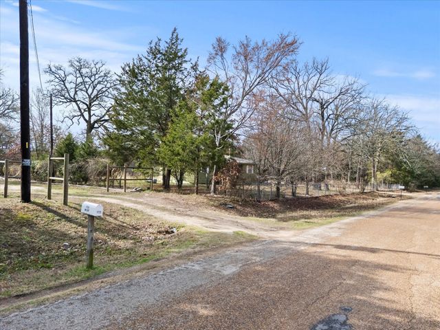 1725 Vz County Road 2403, Canton, TX 75103