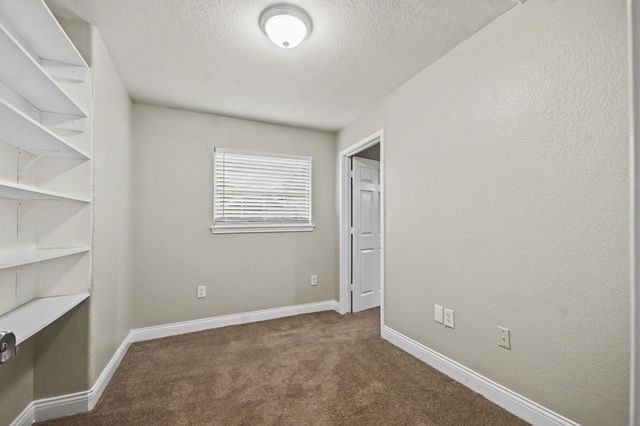 2102 Hillshire Drive, Deer Park, TX 77536