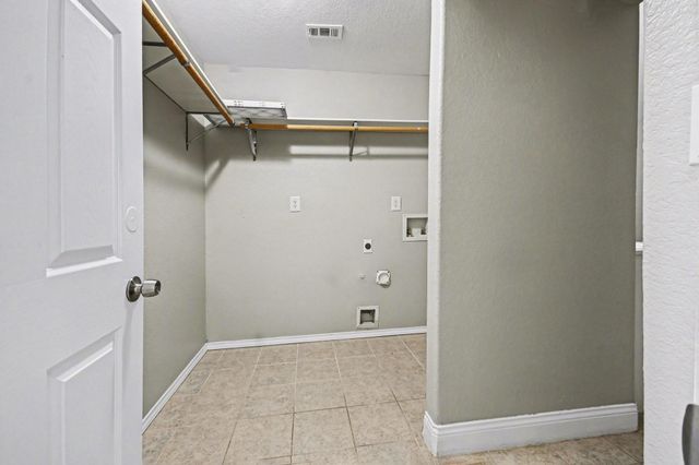 2102 Hillshire Drive, Deer Park, TX 77536