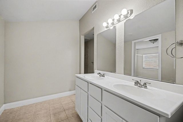 2102 Hillshire Drive, Deer Park, TX 77536