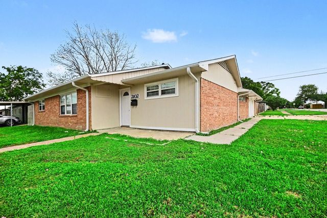 2102 Hillshire Drive, Deer Park, TX 77536