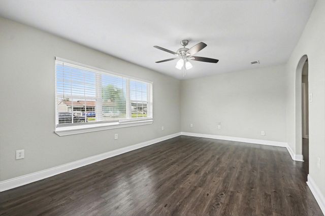 2102 Hillshire Drive, Deer Park, TX 77536