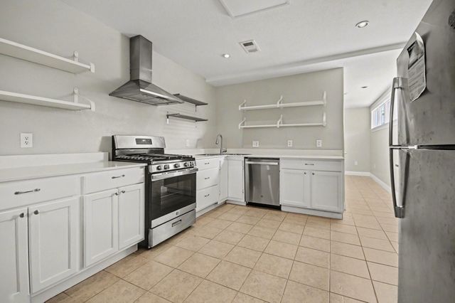 2102 Hillshire Drive, Deer Park, TX 77536