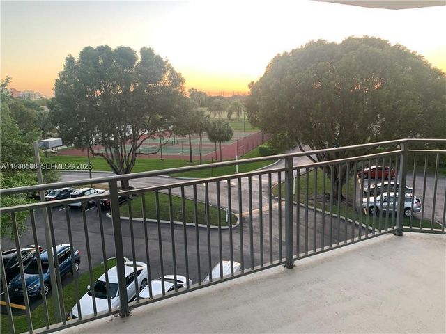 16171 Blatt Blvd 413, Weston, FL 33326