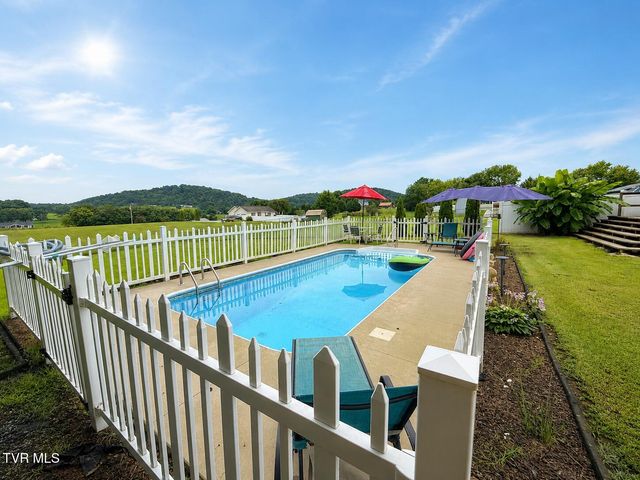 253 Ramblin Road, Newport, TN 37821