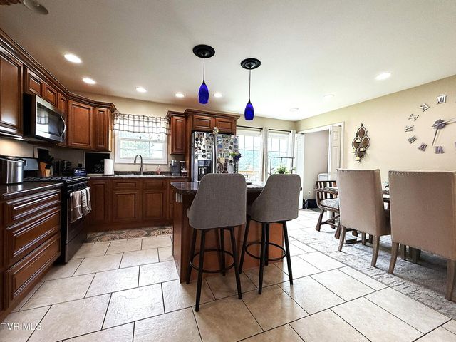 253 Ramblin Road, Newport, TN 37821