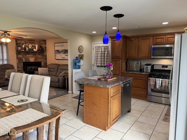 253 Ramblin Road, Newport, TN 37821