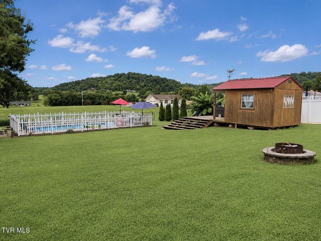 253 Ramblin Road, Newport, TN 37821