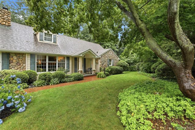 73 Cove Road, Huntington, NY 11743