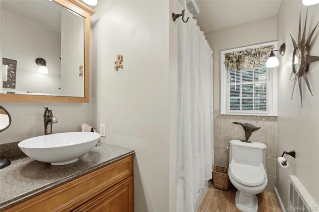 73 Cove Road, Huntington, NY 11743