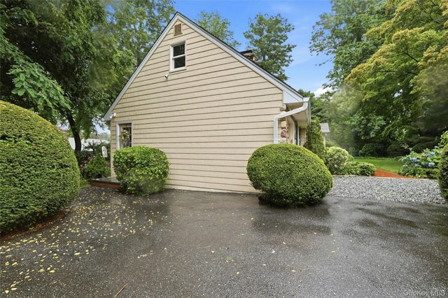 73 Cove Road, Huntington, NY 11743