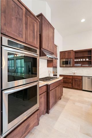 7 Valley Cottage Place, Spring, TX 77389