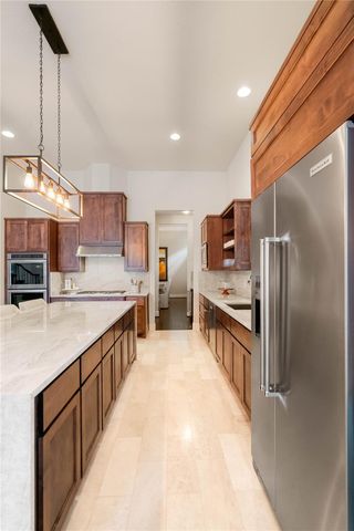 7 Valley Cottage Place, Spring, TX 77389