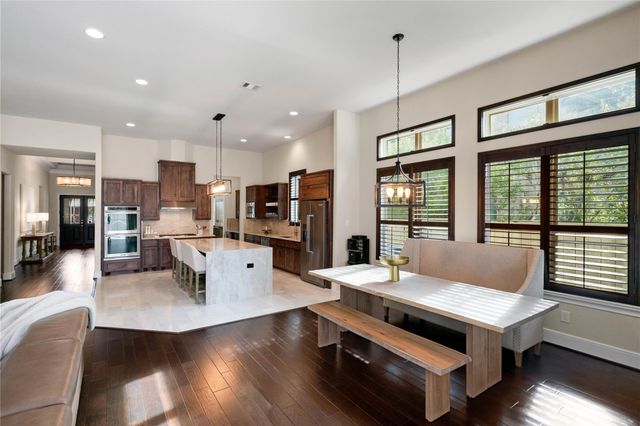 7 Valley Cottage Place, Spring, TX 77389