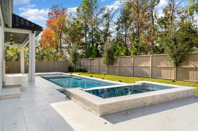7 Valley Cottage Place, Spring, TX 77389