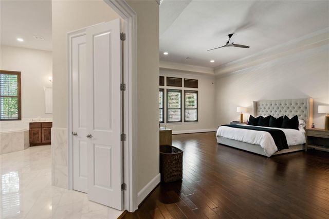 7 Valley Cottage Place, Spring, TX 77389