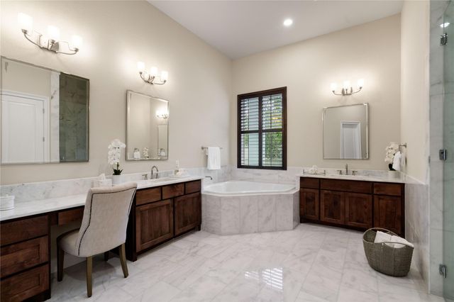 7 Valley Cottage Place, Spring, TX 77389